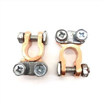 車のバッテリークランプ