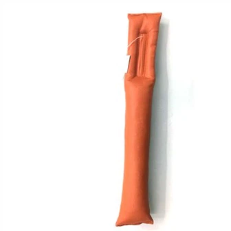 カーシートギャップフィラー